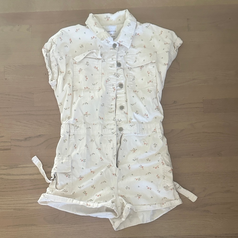 Celebrity Pink White Floral Short Sleeve Romper